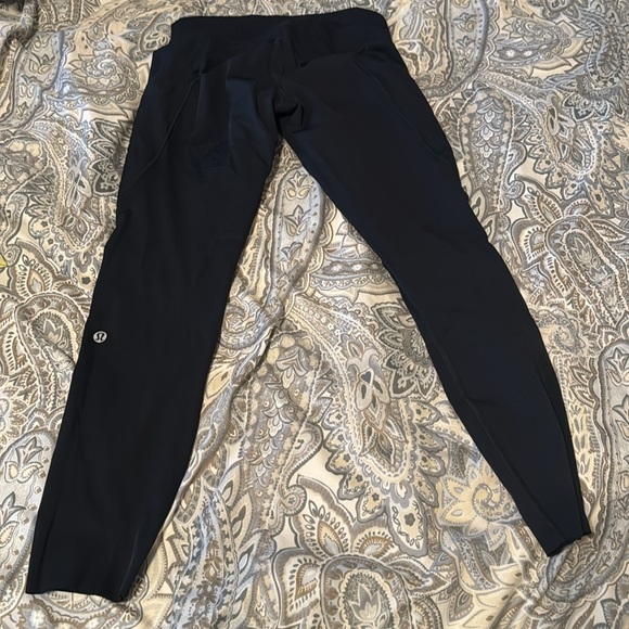 Lululemon Fast and Free Running Tights - Picture 2 of 4